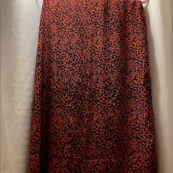 Red Floral Skirt - Picture 1 of 3